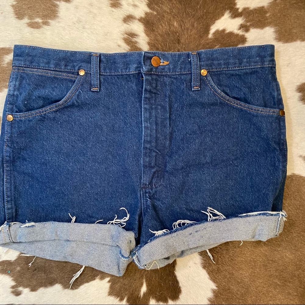 Dark Blue Vintage Wrangler Denim Cut Off Shorts 34